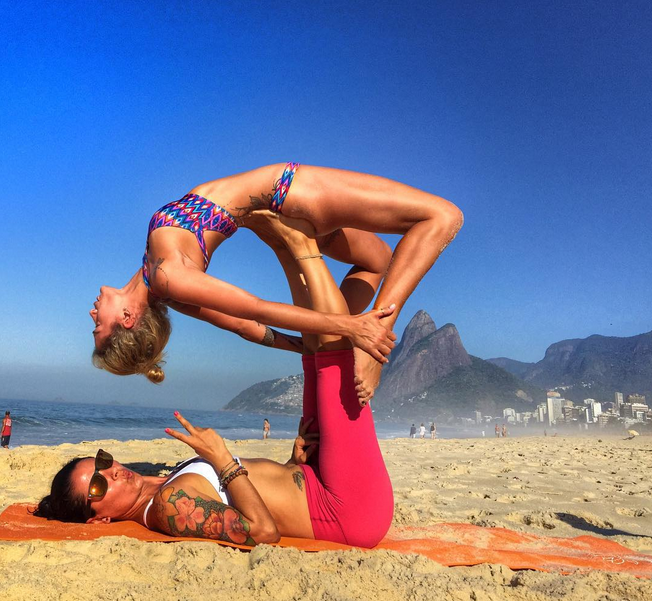 Gabriela Pugliesi na aula de ioga (Foto: Instagram/Reprodução)
