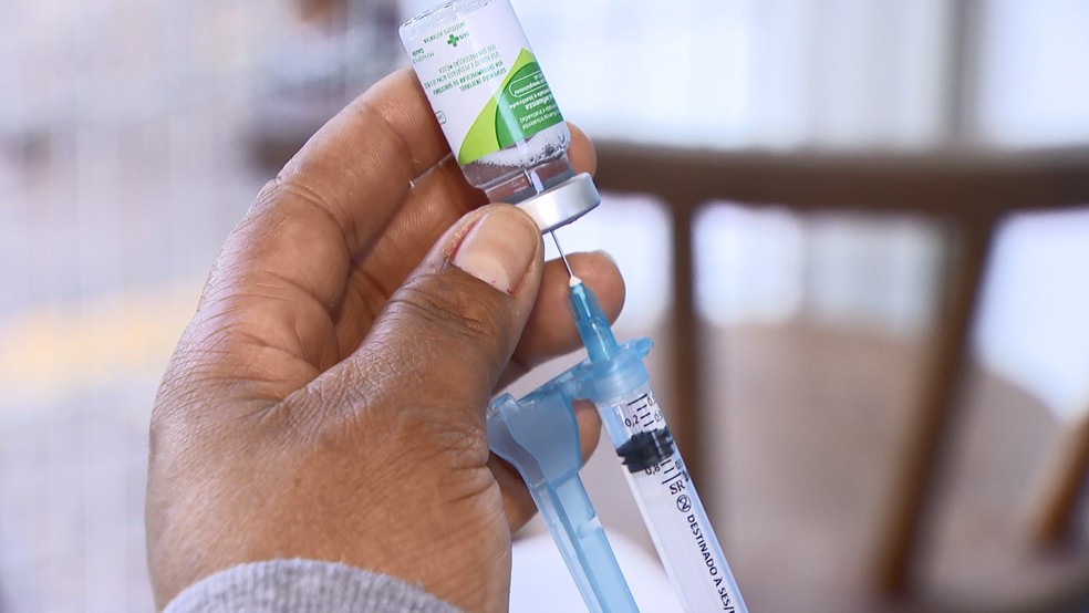 Vacina contra a influenza  — Foto: TV Integração/Reprodução