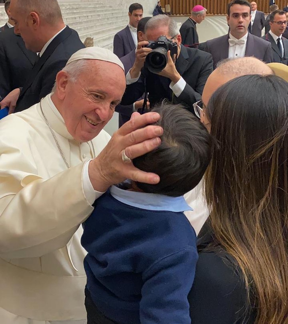 Ibaneis encontra Papa Francisco durante viagem ao Vaticano — Foto: Arquivo pessoal
