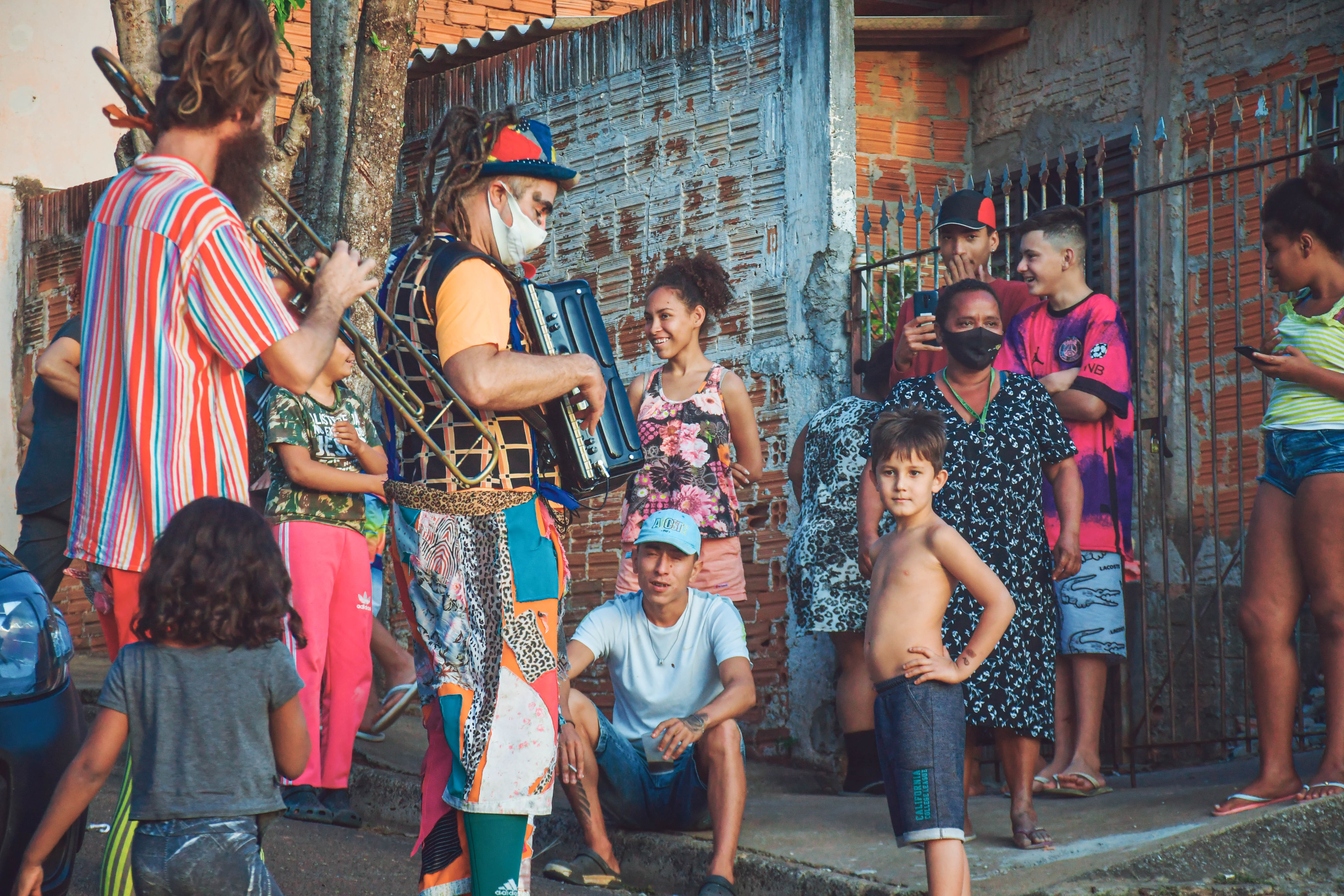Coletivo Cultural Galpão da Lua inicia série de apresentações do ‘Circo Sobre Rodas’ em diferentes bairros de Presidente Prudente