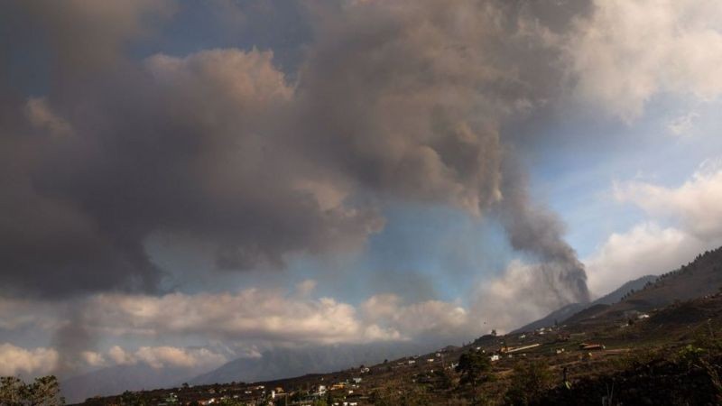 A erupção pode durar vários meses, segundo autoridades (Foto: Getty Images via BBC)