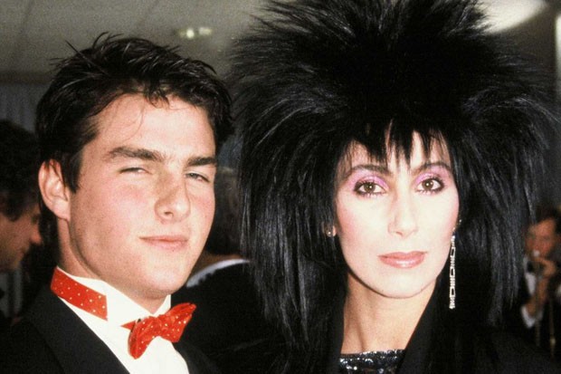 Tom Cruise e Cher namoraram brevemente em 1985, quando ele tinha 23 e ela 39 anos (Foto: Divulgação)