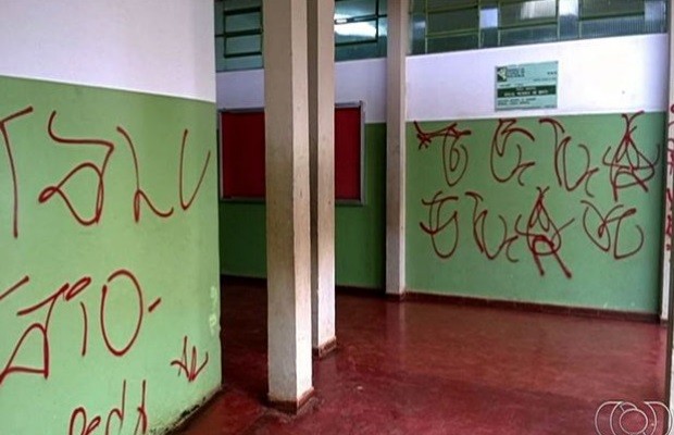 Pais de alunos pedem mais segurança para escola furtada 7 vezes em Goiânia, Goiás 3 (Foto: Reprodução/TV Anhanguera)