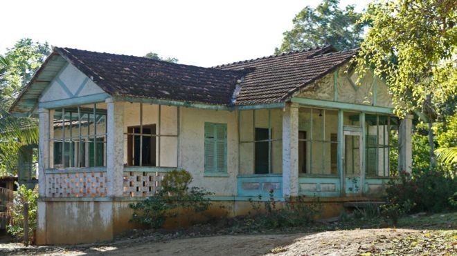 Nem todas as casas eram iguais, mas a moradia era gratuita (Foto: Getty Images/BBC)