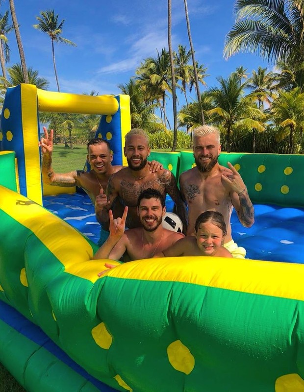 Jota Amâncio, Neymar, Bruninho, Lucas Lima e Davi Lucca (Foto: Reprodução/Instagram)