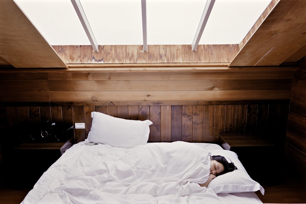 Os especialistas recomendam ao menos 8 horas de sono diárias, a menos que você tenha uma mutação genética rara — Foto: Creative Commons