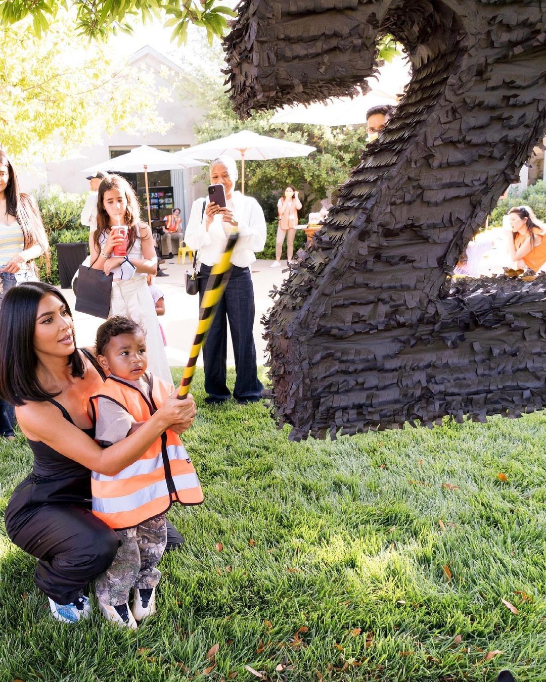 Kim Kardashian celebra aniversário de filho caçula (Foto: Reprodução Instagram)