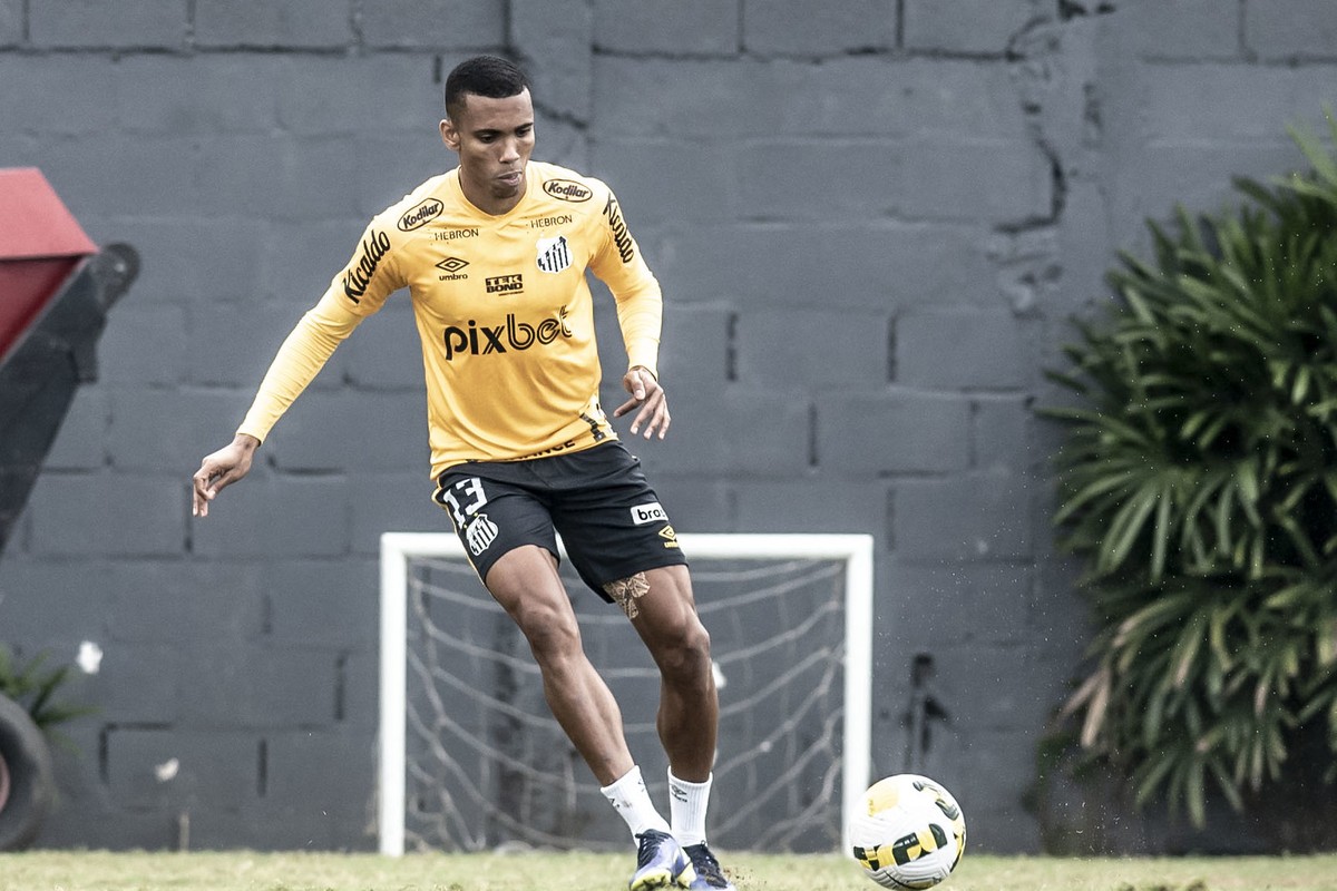 Madson sofre fratura na mão direita e aumenta lista de desfalques do ...