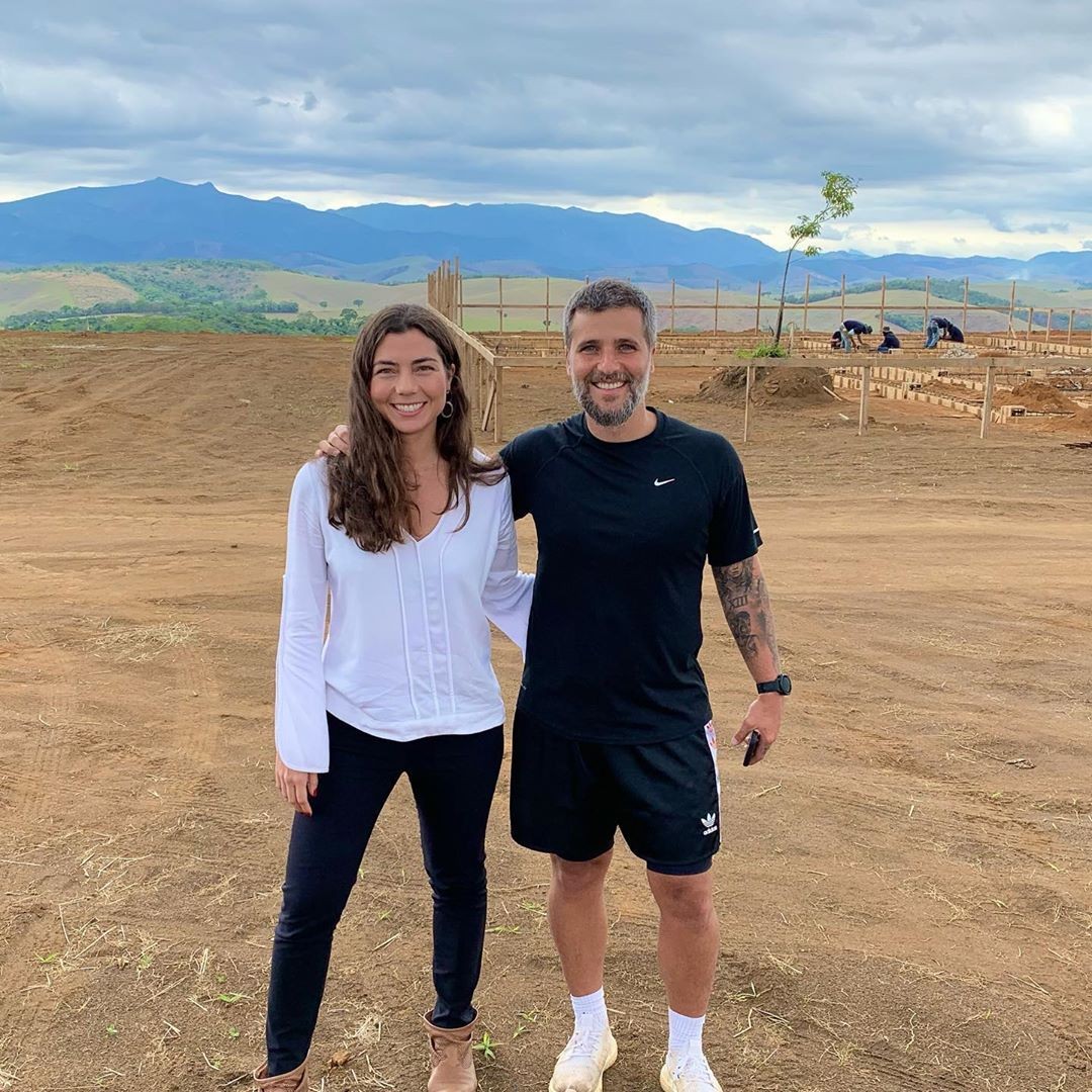 Bruno Gagliasso e Giovanna Ewbank constroem rancho em Membeca (Foto: Reprodução/Instagram)