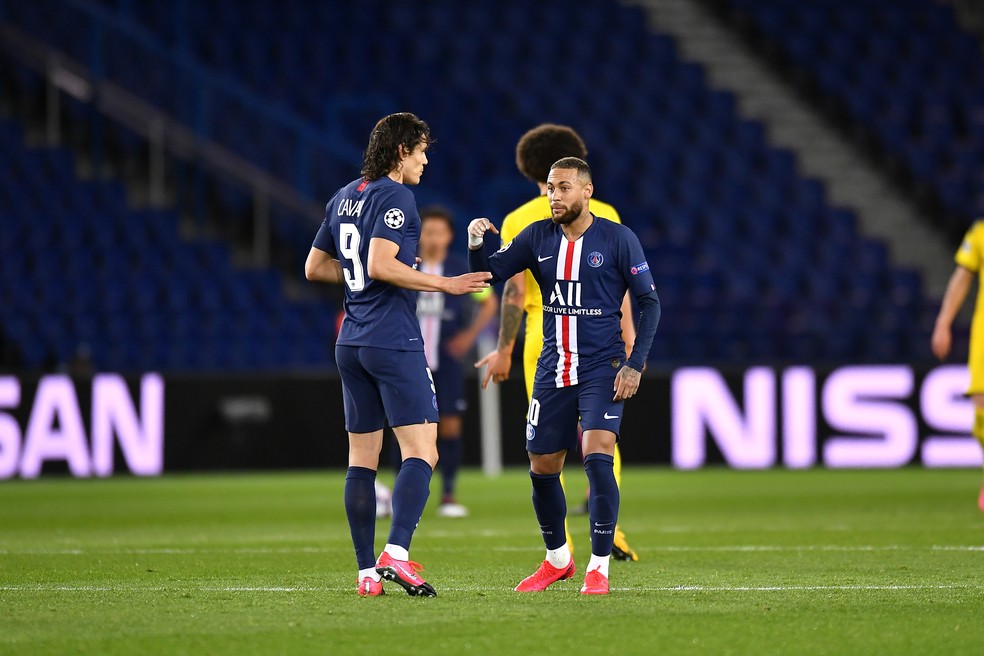 Ao lado de Neymar, último jogo de Cavani pelo PSG foi a vitória sobre o Borussia Dortmund — Foto: Getty Images