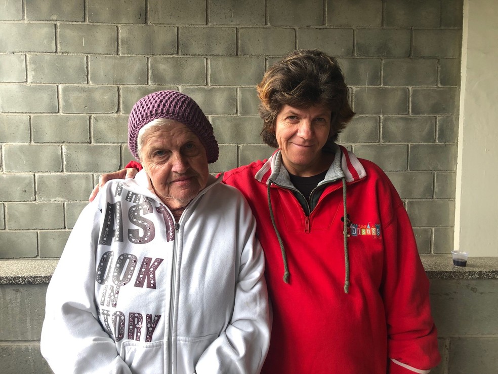 Yole Baldin, de 73 anos, e sua filha, Silvia Mary Leme, de 44 anos, viveram mais de 20 anos como moradoras de rua.  — Foto: Patrícia Figueiredo/G1
