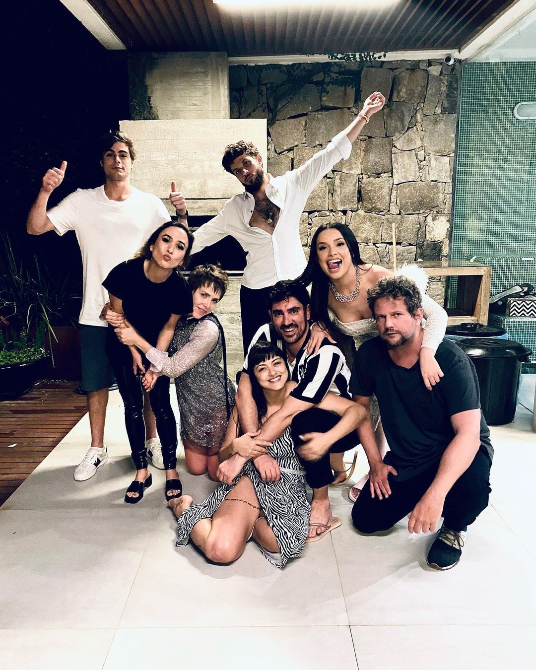 Marcelo Adnet recebeu os amigos em casa após gravação do 'Melhores do Ano', do Domingão (Foto: Reprodução / Instagram)