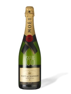 Moet & Chandon embelezou 400 garrafas de champanhe com a palavra Vogue em Diamante
