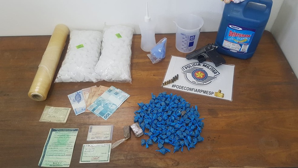 Pm Apreende 5 Litros De Lanca Perfume E Outras Drogas Com Casal Em Santa Isabel Mogi Das Cruzes E Suzano G1