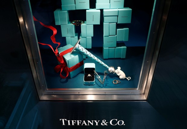 Vitrine de loja da Tiffany & Co. em Paris, França (Foto:  REUTERS/Gonzalo Fuentes)