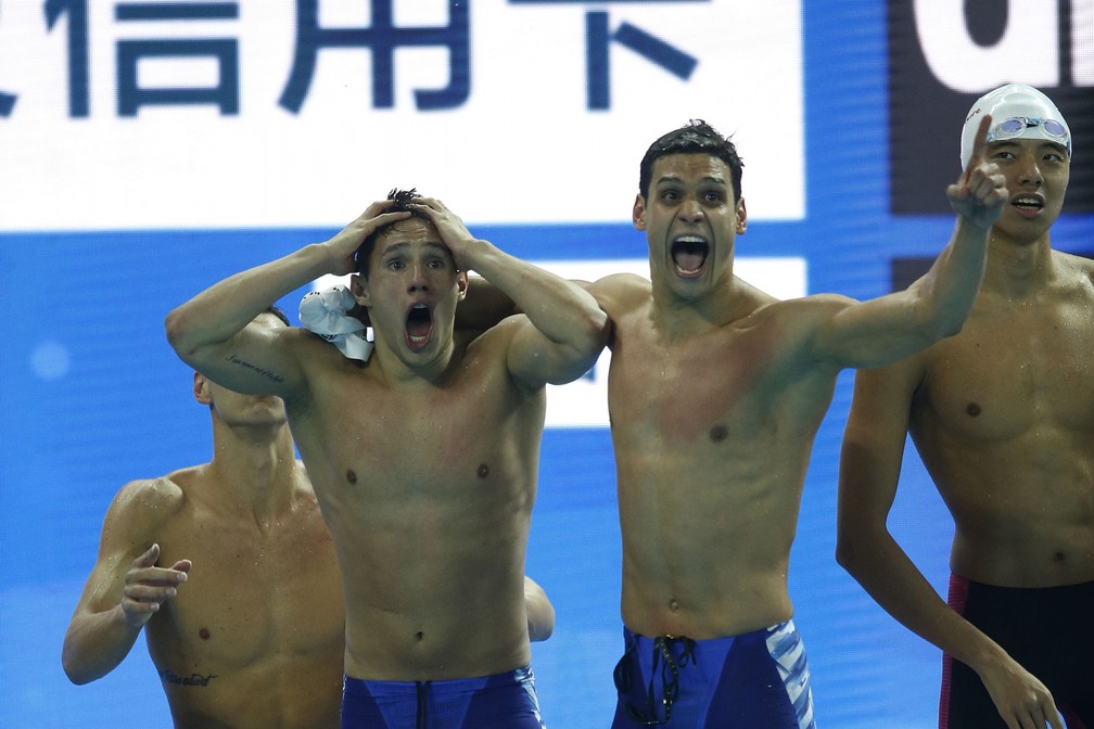Brasil Surpreende No 4x200m Livre E Conquista O Ouro Com Recorde Mundial Em Hangzhou Natacao Ge