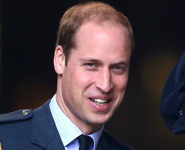 Não há uma confirmação da realeza a esse respeito, mas a imprensa britânica jura que o Príncipe William do Reino Unido é daltônico, o que já teria lhe gerado problemas ao pousar helicópteros. (Foto: Getty Images)
