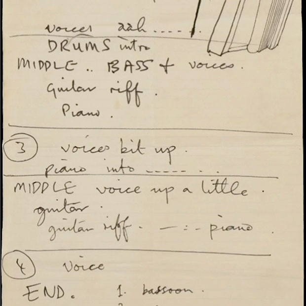 Anotações de Paul McCartney sobre a canção "Hey Jude". Um NFT da página está entre os itens leiloados por Julian Lennon (Foto: Divulgação)