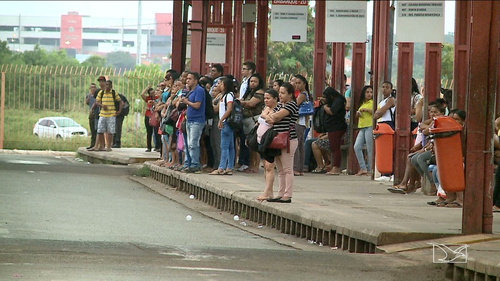 90% da frota de ônibus no transporte público circulou em São Luís nesta segunda (28), segundo a SET. (Foto: Reprodução/TV Mirante)