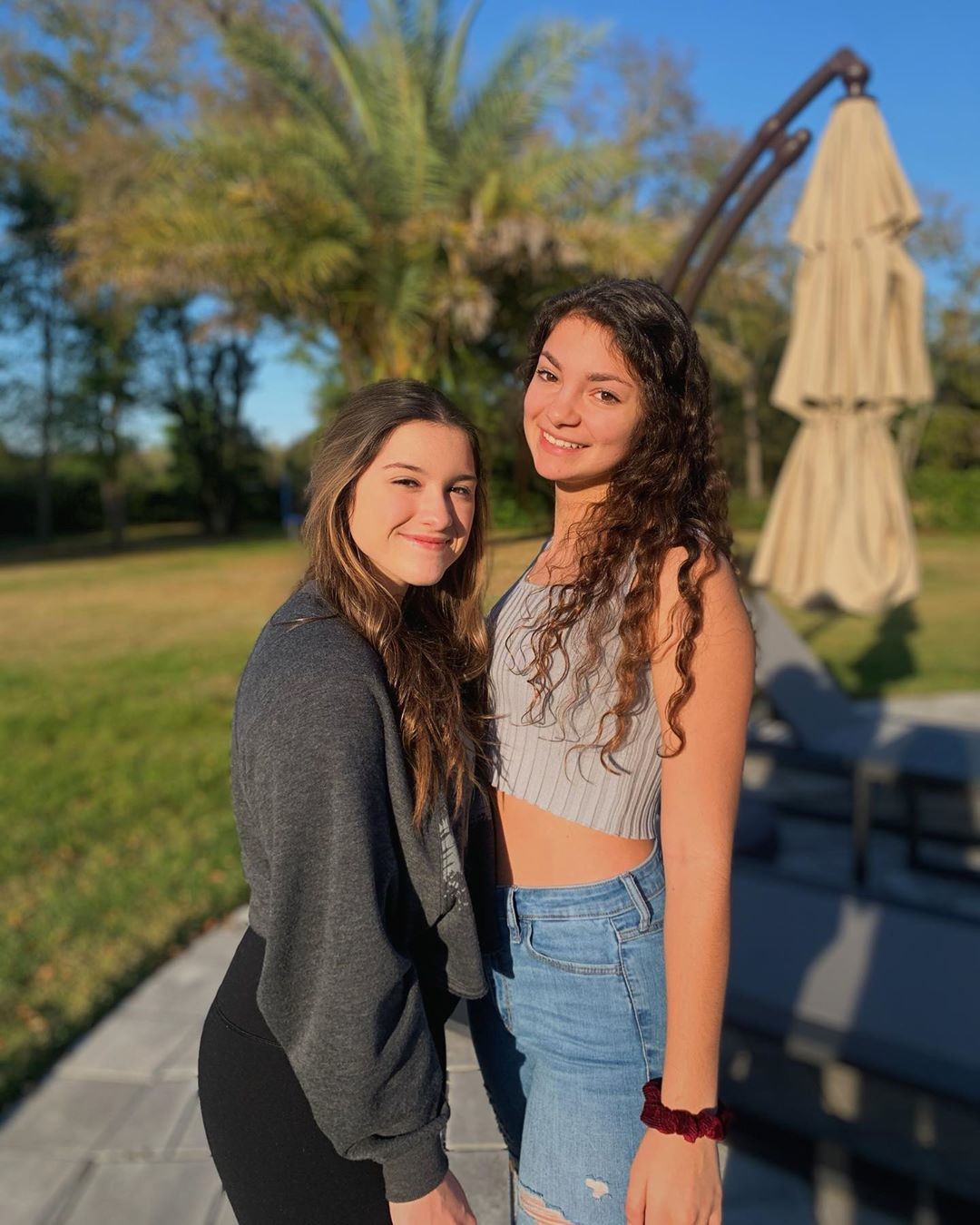 Marina Liberato e a amiga Paola Fragonezi (Foto: Reprodução/Instagram)