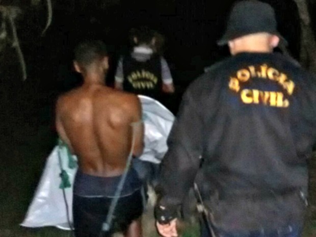  Suspeito acompanhou buscas da polícia pelo corpo da criança (Foto: Divulgação/Polícia Civil)