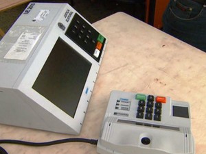Sistema de biometria em urna eletrônica (Foto: Reprodução/EPTV)