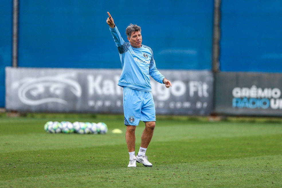 Renato lidera o Grêmio em sua "decisão" no Brasileiro — Foto: Lucas Uebel/Grêmio