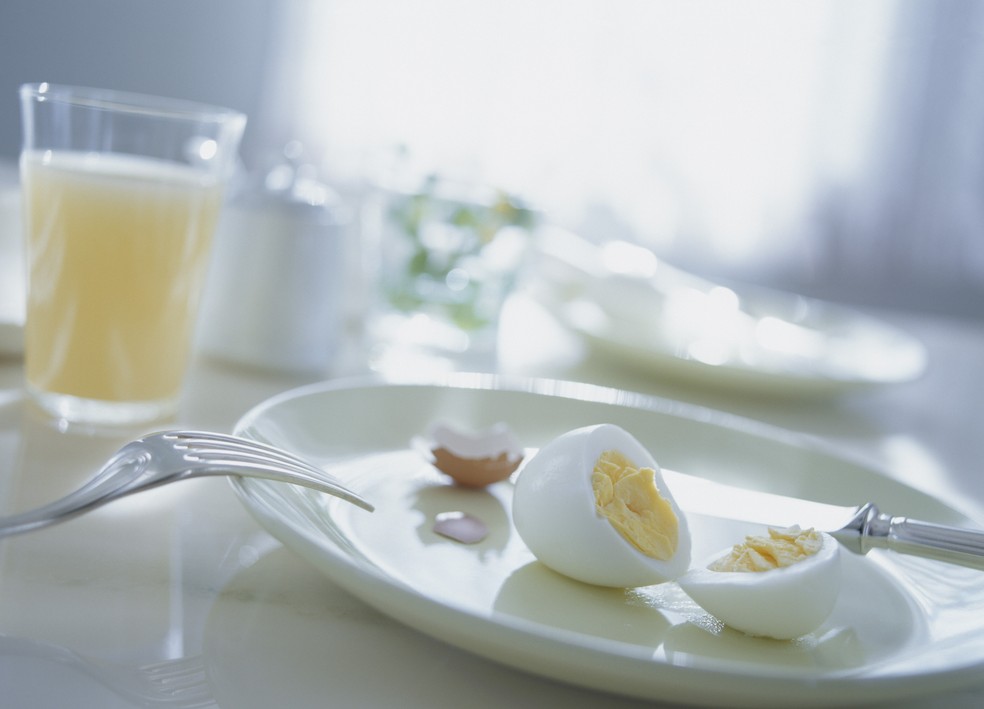 Cozinhar o ovo é uma das melhores formas de consumi-lo (Foto: Getty Images)
