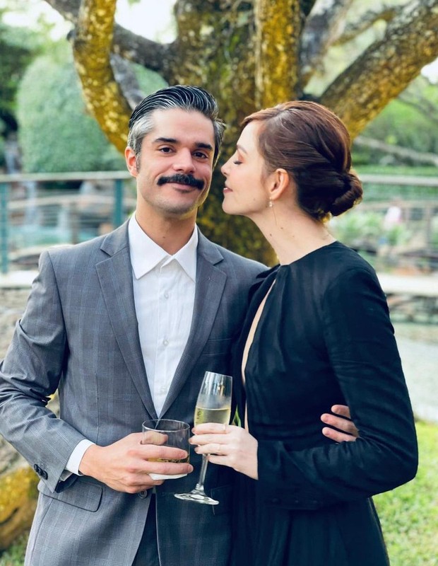 Titi  Müller e o namorado, Gentil Nascimento (Foto: Reprodução/Instagram)