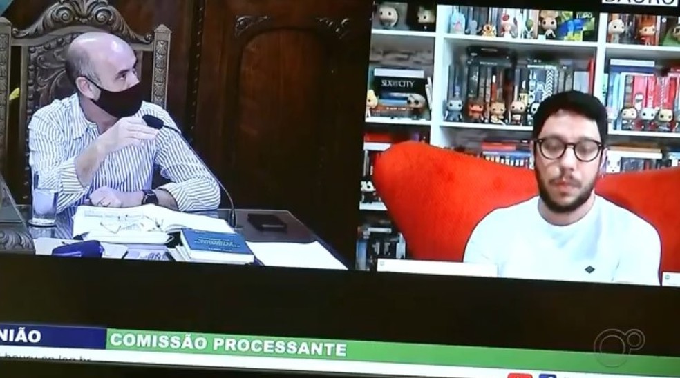 Funcionário da Cohab David Bassoto (à dir.) foi a primeira testemunhas a ser ouvida pela CP — Foto: TV TEM/Reprodução