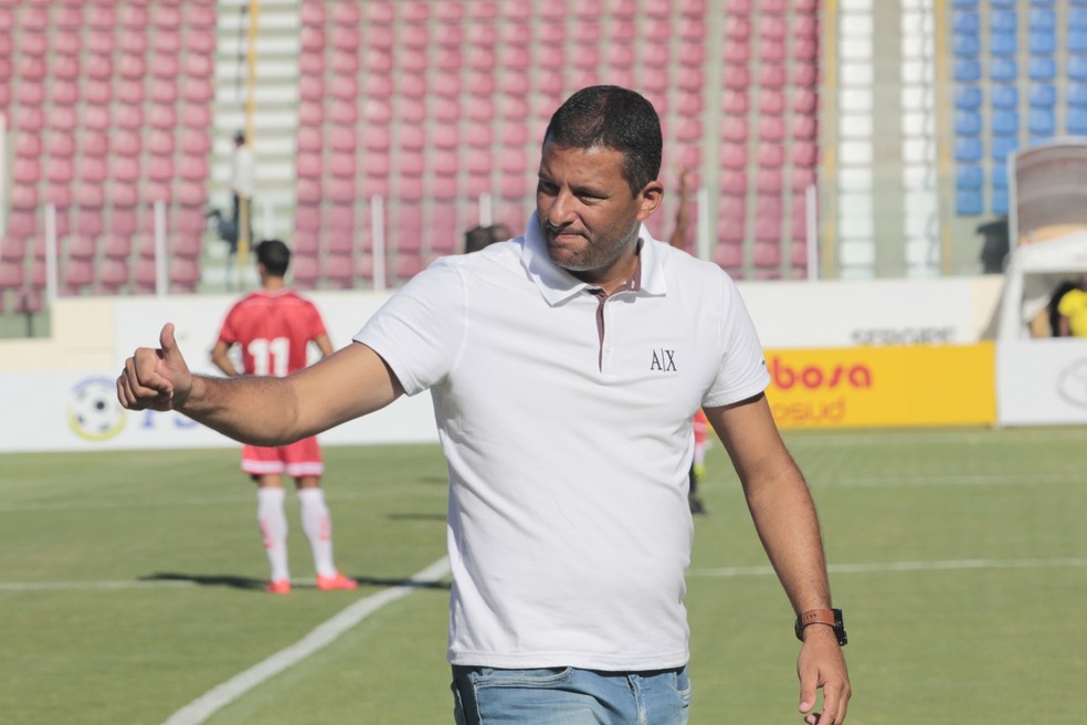 Washington Coração Valente está perto de treinar o Vitória da Conquista (Foto: Osmar Rios/GloboEsporte.com)