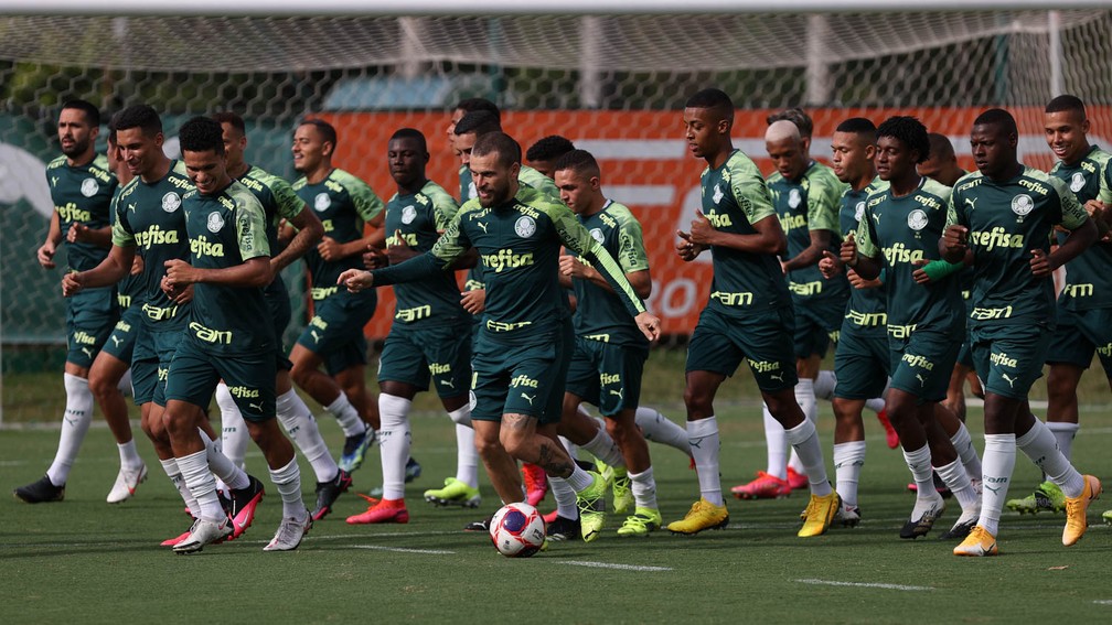 Sob pressão e com calendário apertado, Palmeiras inicia busca pelo tri da Libertadores 