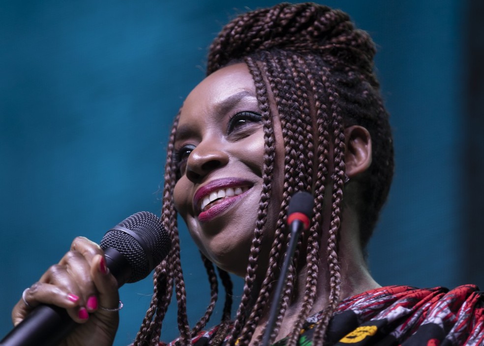 Chimamanda Ngozi Adichie no Maracanazinho — Foto: Leo Martins / Agência O Globo