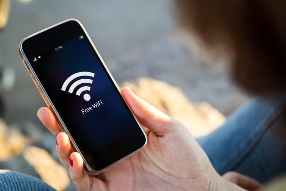 Redes Wi-Fi abertas podem usar dados de login do usuário com informações do dispositivo para coletar informações de localização — Foto:  Pond5
