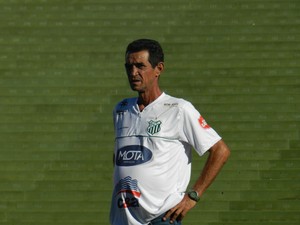 Zecão, treinador, supervisor, Uberlândia Esporte Clube (Foto: Gullit Pacielle)