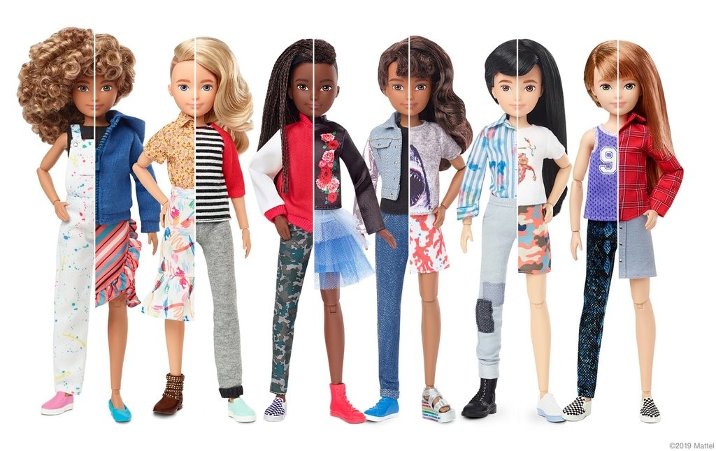 Sem ombros ou quadris largos, Mattel lança primeira linha de gênero neutro  da Barbie - Revista Crescer