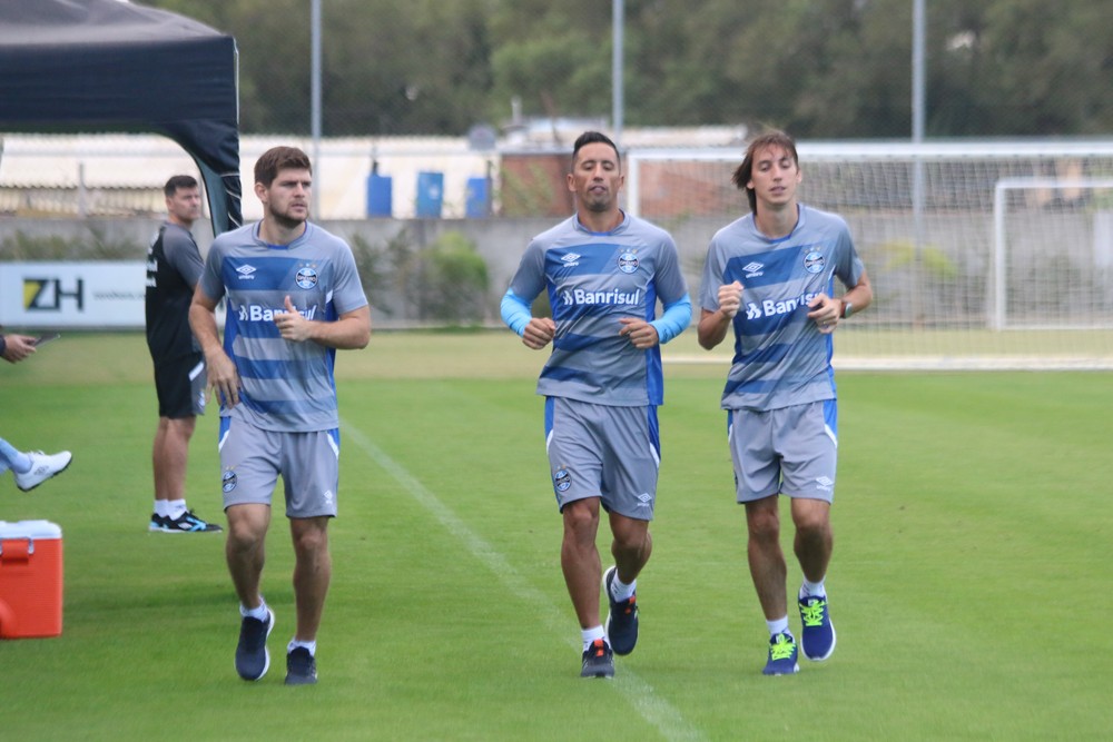 Zaga invicta no Brasileiro e Grêmio no caminho de repetir marca de 2016