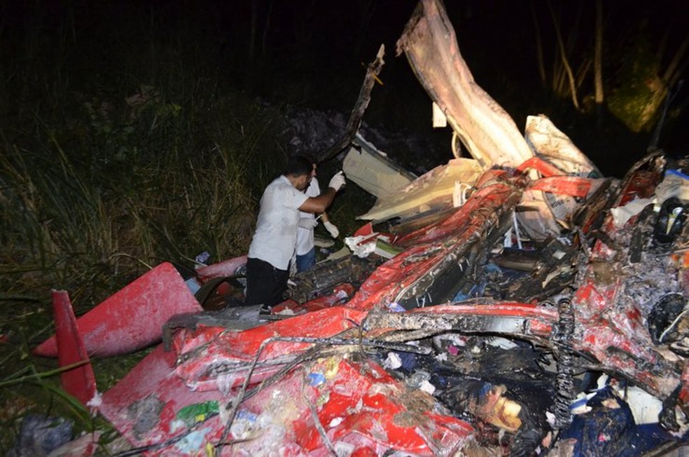 Acidente envolvendo três caminhões deixa três mortos na BR-364 em Jaru, RO — Foto: Jaru Online/Reprodução