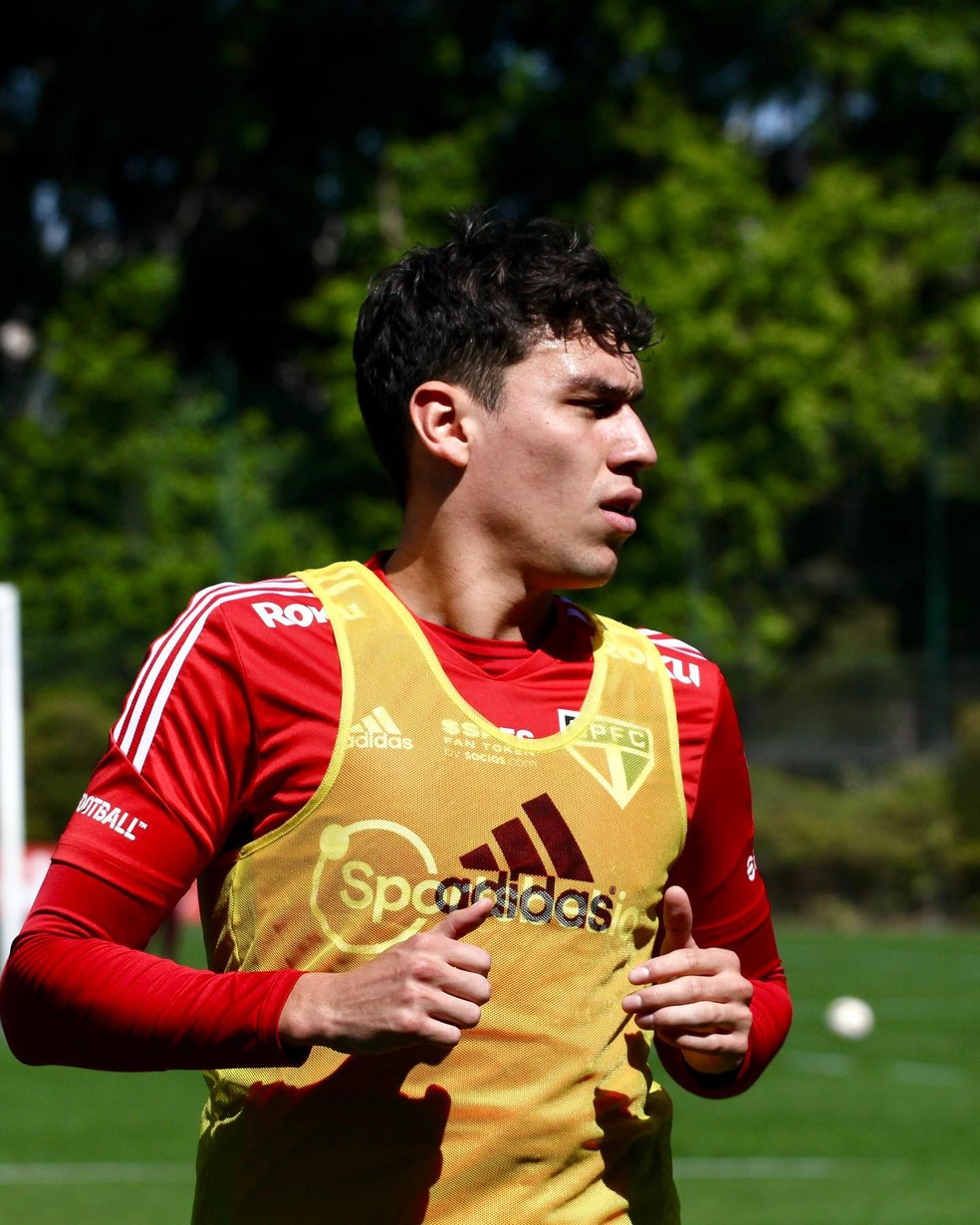 Nahuel Ferraresi em treino do São Paulo — Foto: São Paulo FC