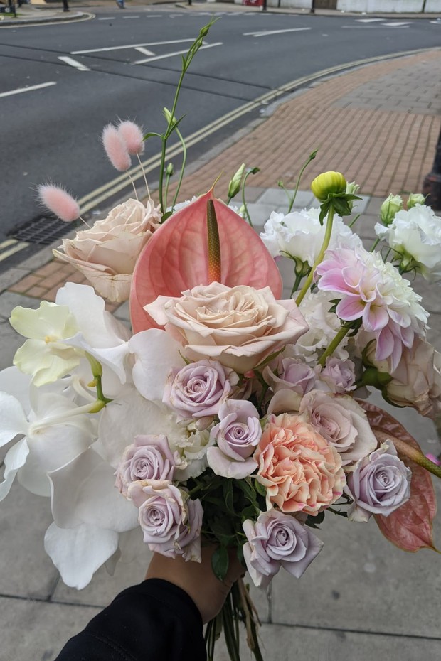 Como criar seu próprio buquê de noiva: floristas dividem dicas preciosas -  Vogue | Noiva
