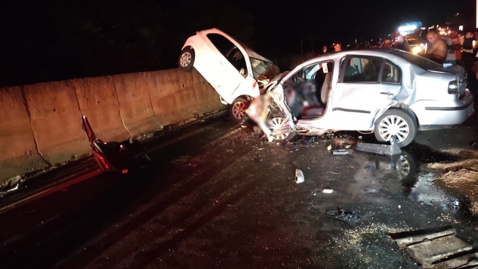 Carros bateram de frente e motoristas morreram em rodovia de Catanduva (SP) — Foto: Arquivo Pessoal
