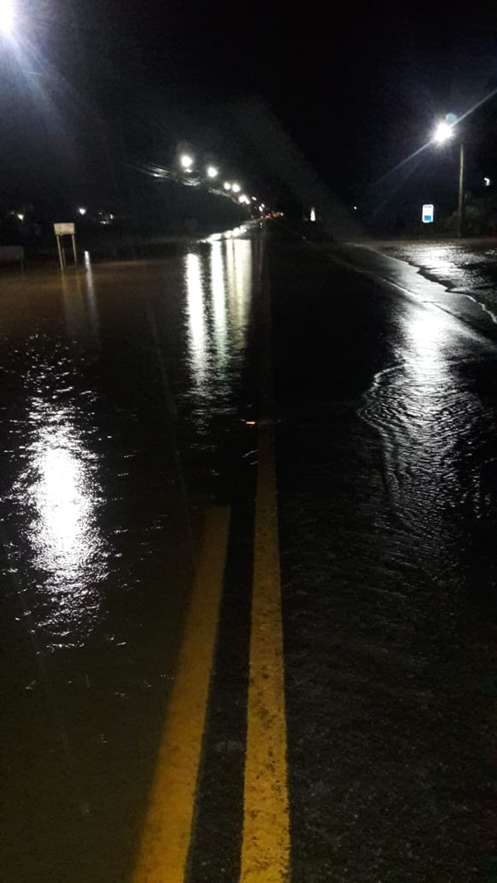 Estragos foram registrados desde a noite de domingo (31) &mdash; Foto: Divulga&ccedil;&atilde;o/Defesa Civil