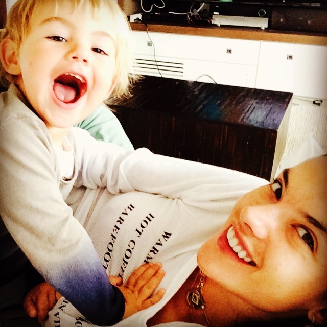 Alessandra Ambrosio e o filho, Noah (Foto: Reprodução / Instagram)