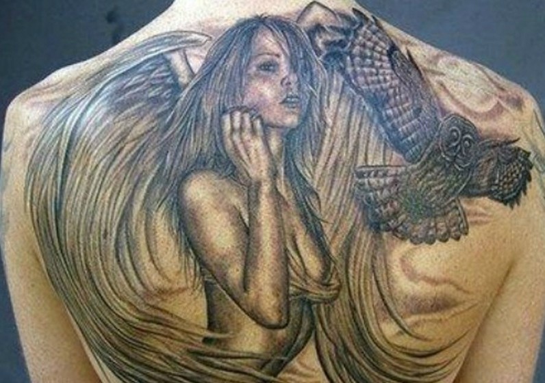 Conseguiu reconhecer Mariah Carey nesta tattoo? (Foto: Reddit)
