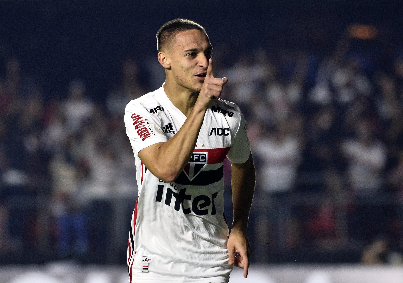 [COMENTE]: Após fico, Antony ganha mais responsabilidade para mostrar um bom futebol?