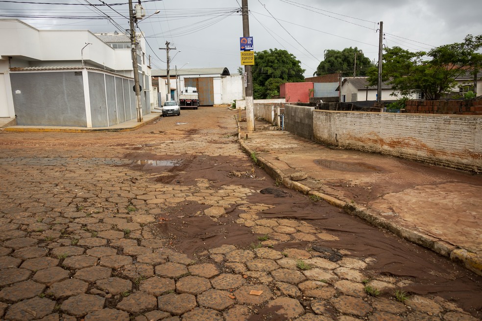 Ao menos cinco bairros foram atingidos pelo aumento do nível das águas do Córrego da Prata, em Itararé (SP) — Foto: Prefeitura de Itararé/Divulgação