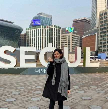 Mel Lisboa abre álbum de viagem na Coreia do Sul e mostra clique raro com as irmãs — Foto: Reprodução/ Instagram