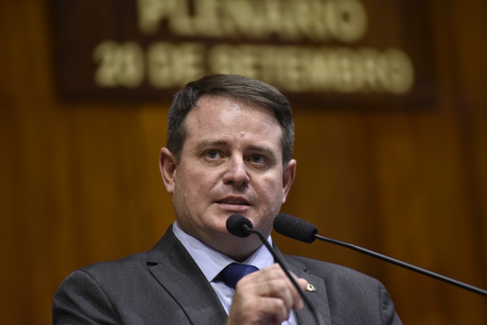Ronaldo Santini (Podemos), durante discurso na Assembleia Legislativa do RS &mdash; Foto: Marcelo Bertani/Ag&ecirc;ncia ALRS