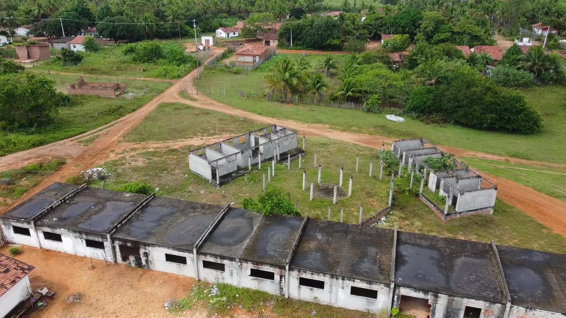 Obras Inacabadas: mães deixam de trabalhar para cuidar dos filhos por falta de conclusão em construção de creches na PB