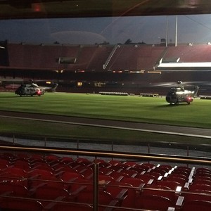 Helicópteros de Dilma pousam no gramado do Morumbi para teste